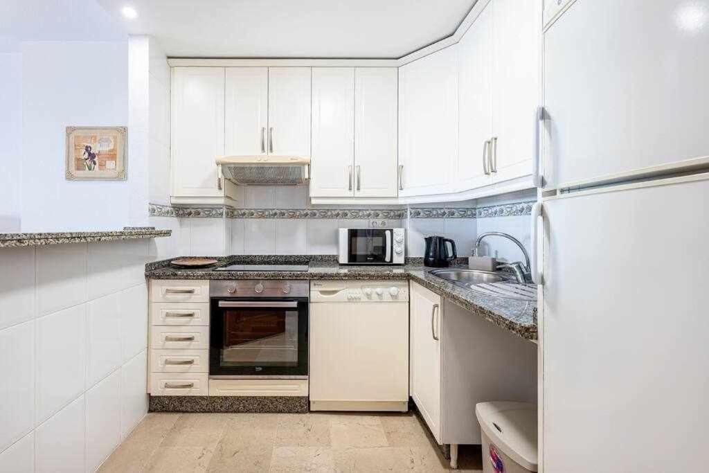 797 Holiday Rentals- Hermoso Apartamento Para 4 En Benalmádena Εξωτερικό φωτογραφία